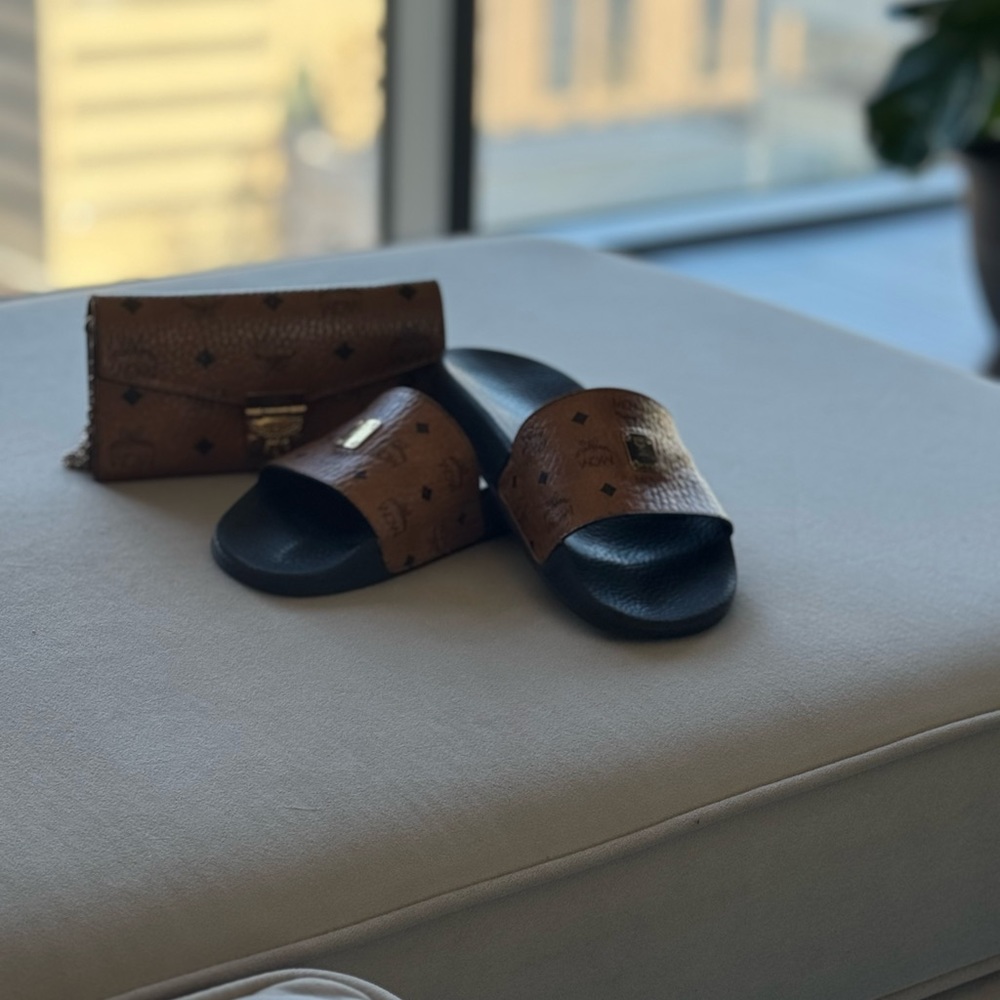 AUTHENTIC MCM Combo slides & os chain purse slides 39